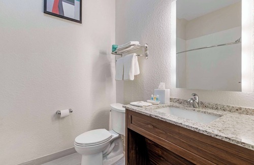 Bonanza Hotel | Comfort Suites
