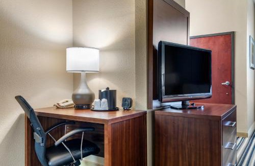 Waco Hotel | Comfort Suites Waco North - Near University Area