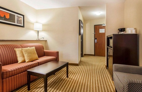 Sunnyslope Hotel | Comfort Suites Wenatchee Gateway