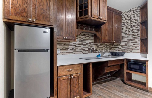 Claiborne Hotel | Comfort Suites West Monroe near Ike Hamilton Expo Center