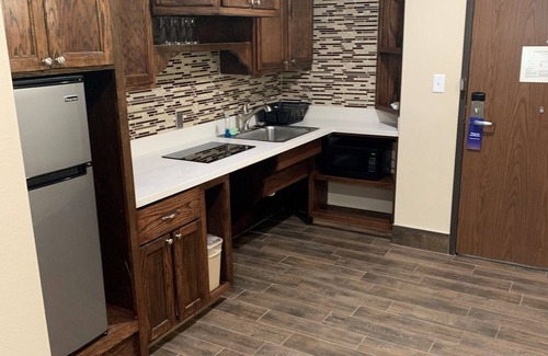 Claiborne Hotel | Comfort Suites West Monroe near Ike Hamilton Expo Center