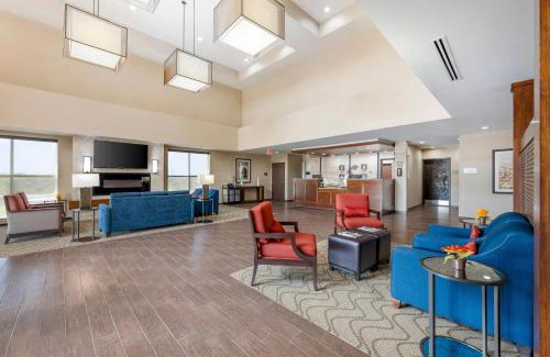 West Omaha Hotel | Comfort Suites West Omaha