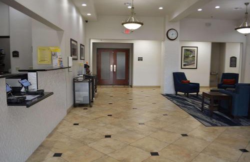 Yukon Hotel | Comfort Suites Yukon - SW Oklahoma City