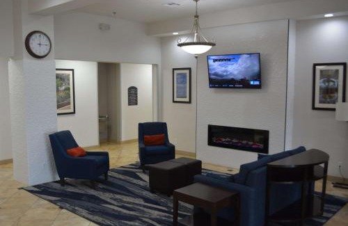 Yukon Hotel | Comfort Suites Yukon - SW Oklahoma City