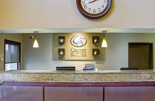 North Central Omaha Hotel | Comfort Suites Omaha