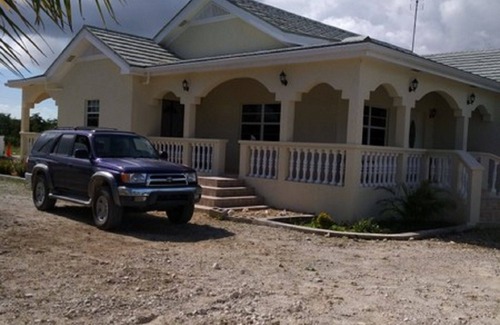 Bottle Creek House | Comfort Villa Home- Bottle Creek, North Caicos,