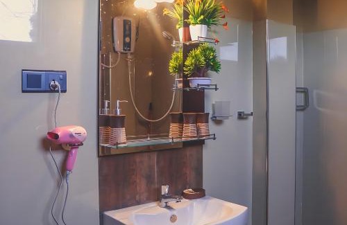 Weerawila Hotel | Comfort Yala