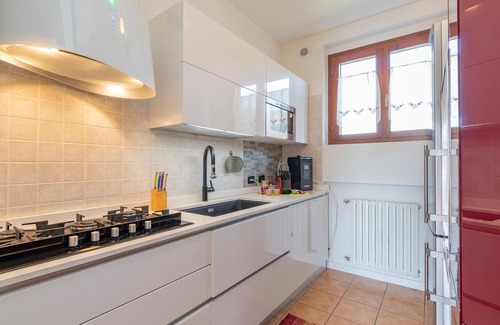 Osmate Apartment | Comfortable apartment near the Lago di Monate.