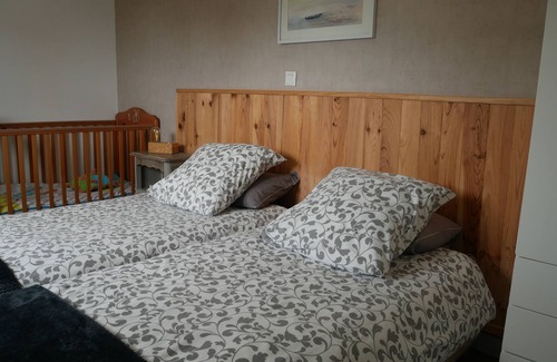 Montreuil-sur-Maine House | Comfortable furnished tourist cottage