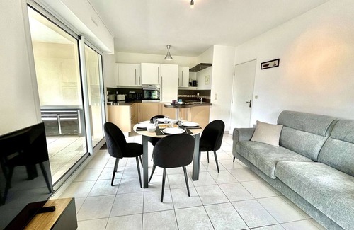 Erdeven Apartment | Comfortable 1-Bed Apartment in Quiet Residence with Balconies and Parking