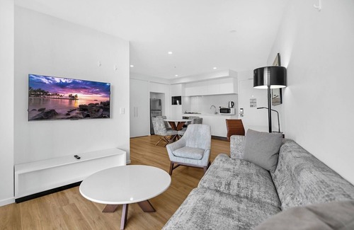 Surfers Paradise Apartment | Comfortable 2 bedroom Apartment in Central Surfers