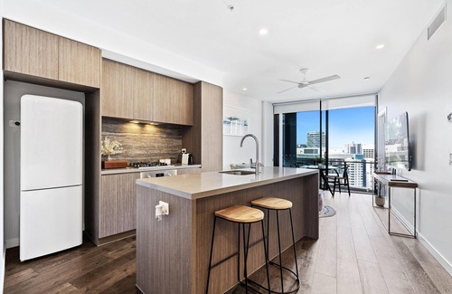Broadbeach Waters Apartment | Comfortable 2 Bed 1 Bath Unit (no parking) -Q Stay (STAR 12213 - 7N - NB)