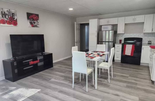Johns Creek Apartment | Comfortable 2-Bedroom Stay with Private Entrance & a massage chair for you!