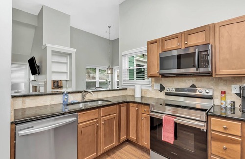 Madison House | Comfortable 2 Bedroom Home Near Research Park