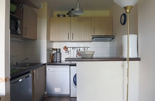 Peyragudes Apartment | Comfortable 2BR for 6, slopeside, parking, free Spassio access