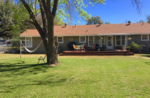 Dean Highland House | Comfortable 3/2 in Dean Highlands! Waco, TX - Magnolia Silos, Baylor University