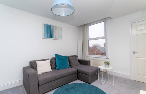 South Shields Apartment | Comfortable 3 Bed Flat Close to Train Station + free Netflix