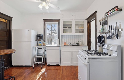Northeast Minneapolis House | Comfortable 3-bedroom house + den in the Arts District of Northeast Minneapolis