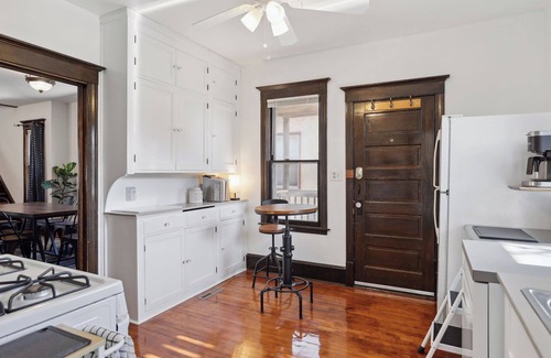 Northeast Minneapolis House | Comfortable 3-bedroom house + den in the Arts District of Northeast Minneapolis
