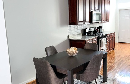 Downtown Baltimore House | Comfortable 3 Bedroom Home in Maryland