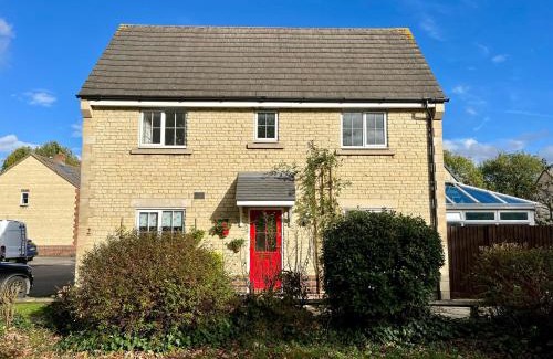 Bicester House | Comfortable 3 bedroomed house in Bicester