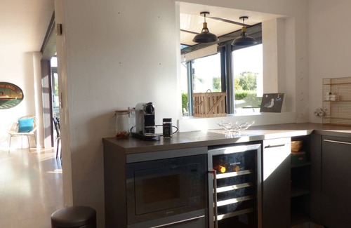 Larmor-Baden Ski Chalet | Comfortable 3* house with swimming pool