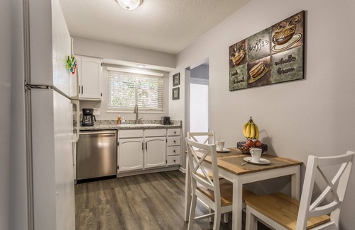 Lenexa House | Comfortable and elegant 3BDR duplex, unit # 3