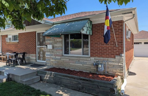Twin Lakes House | Comfortable and quiet family neighborhood 420 friendly