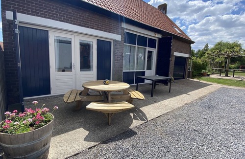 Sint Kruis House | Comfortable and quietly located 4-person holiday home in Sluis