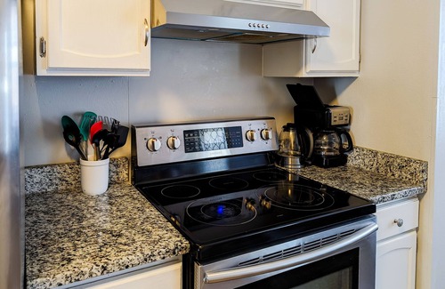 Lenexa House | Comfortable and spacious 3BDR duplex in great location! Unit # 1