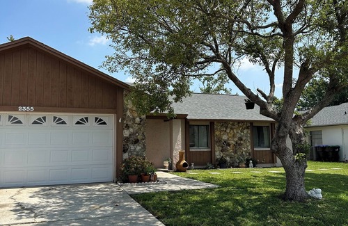 Orlando Condo | Comfortable and spacious room, with beautiful lake view and private entrance.