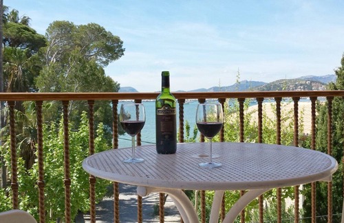 Puerto de Pollensa Apartment | COMFORTABLE APARTMENT 20m FROM THE BEACH, AIR CONDITIONING, WI-FI