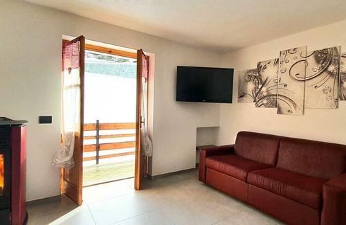 Plein Soleil Apartment | Comfortable apartment on the ski slopes and overlooking the valley