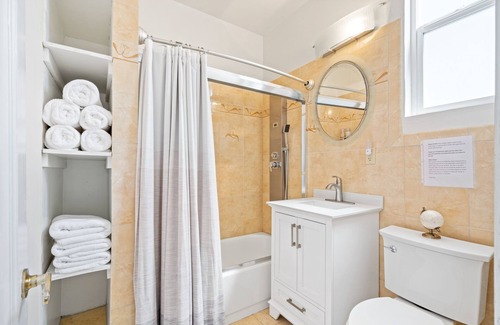 Outer Sunset Apartment | Comfortable Apartment Close to Ocean Beach, Golden Gate Park, and Public Transit