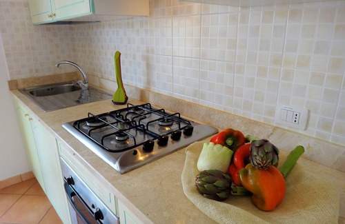 La Ciaccia Apartment | Comfortable apartment with air conditioning, satellite TV, washing machine and near the beach