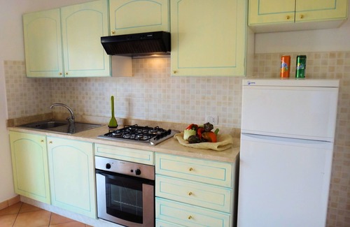 La Ciaccia Apartment | Comfortable apartment with air conditioning, satellite TV, washing machine and near the beach