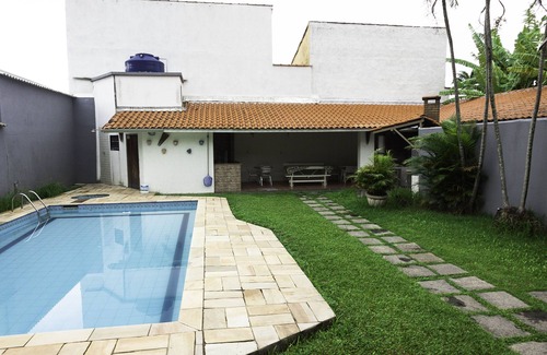 Praia de Barequecaba House | Comfortable beach house with pool, terrace, barbecue, 300m from the beach