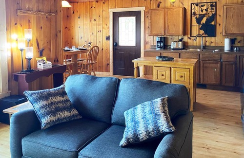 Ely Cabin | Comfortable & Beautiful Cabin Just Yards From ATV and Snowmobile Trails