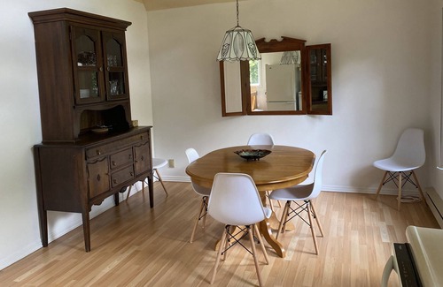 Mont-Laurier House | Comfortable chalet on the shores of Lake Howard, 20 minutes from Mont-Laurier