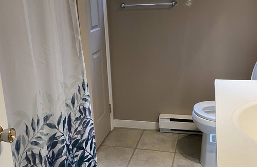 Mont-Laurier House | Comfortable chalet on the shores of Lake Howard, 20 minutes from Mont-Laurier
