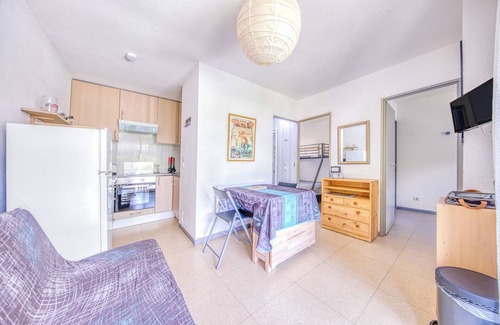 Hourtin Port House | Comfortable Chalet Near the Beach and Marina – Garden, Parking, Leisure Facilities