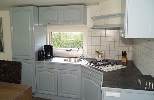Susteren Ski Chalet | Comfortable chalet with dishwasher