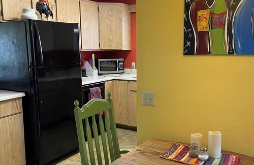 Prescott House | Comfortable, Colorful, and Affordable!