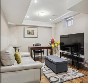 Brampton Apartment | Comfortable & Cozy 2BR Hideaway Basement Appartment