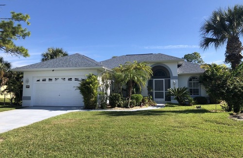 Lehigh Acres House | Comfortable detached house for 4 pers. with large terrace and heated pool