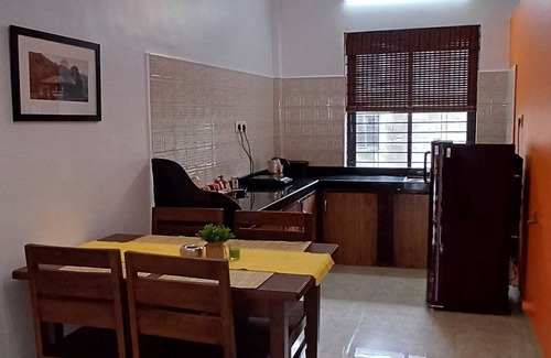 Calangute House | Comfortable Double Bedroom Serviced Apartment - Mahamaya
