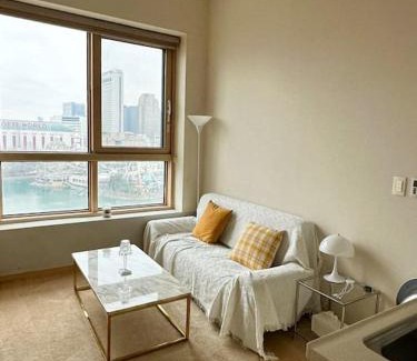 Seokchon-dong Apartment | Comfortable Duplex House with City Lake View #SeokchonLakeView #LotteWorld