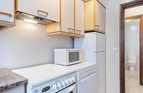 Sant Pere Pescador Villa | Comfortable house with a pool very close to the beach.