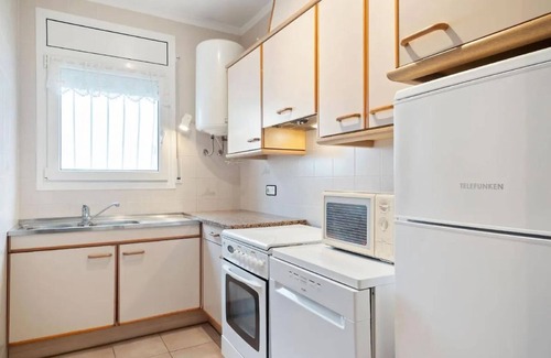 Sant Pere Pescador Villa | Comfortable house with a pool very close to the beach.