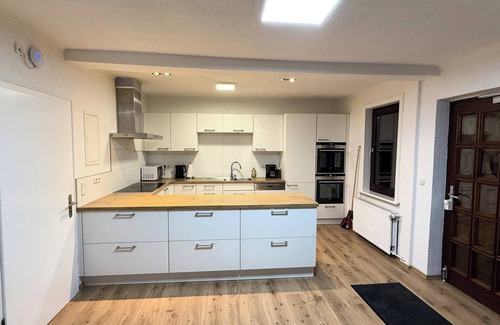 Hutzdorf Apartment | Comfortable, family-friendly apartment equipped with OLED TV & XXL kitchen